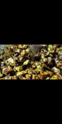 Tangy Raw Mango Pickle: A Bengali Five-Spice Delight - Plattershare - Recipes, food stories and food lovers Tangy Raw Mango Pickle: A Bengali Five-Spice Delight - Plattershare - Recipes, food stories and food lovers
