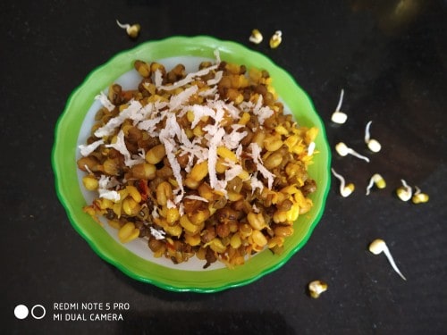 Healthy Breakfast With Sprouted Moong - Plattershare - Recipes, Food Stories And Food Enthusiasts