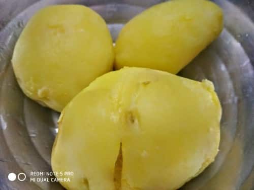 Aloo Bhate: Simple Bengali Mashed Potatoes With Rice & Dal Recipe
