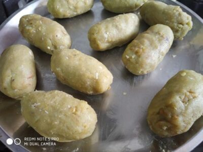 Crispy Sweet Potato Fritters with Jaggery Glaze (Bengali Narkel Pithe) - Plattershare - Recipes, food stories and food lovers Crispy Sweet Potato Fritters with Jaggery Glaze (Bengali Narkel Pithe) - Plattershare - Recipes, food stories and food lovers