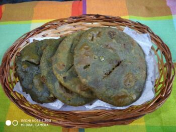 Hara Bhara Kachori - Plattershare - Recipes, food stories and food lovers