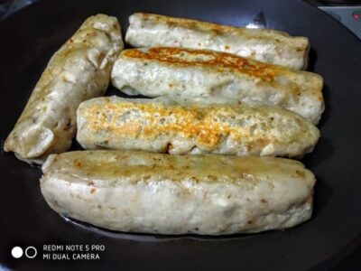 Bengali Kheerer Puli Pithe: Sweet Potato Dumplings in Cardamom-Scented Milk - Plattershare - Recipes, food stories and food lovers Bengali Kheerer Puli Pithe: Sweet Potato Dumplings in Cardamom-Scented Milk - Plattershare - Recipes, food stories and food lovers
