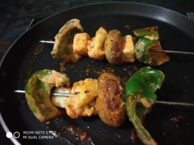 Tandoori Tawa Vegetables: A Vibrant & Flavorful Vegetarian Dish - Plattershare - Recipes, food stories and food lovers Tandoori Tawa Vegetables: A Vibrant & Flavorful Vegetarian Dish - Plattershare - Recipes, food stories and food lovers