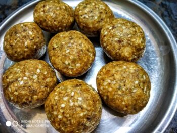 Laddoo With Leftover Roti - Plattershare - Recipes, food stories and food lovers
