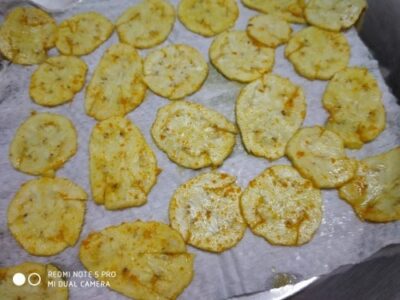 Crispy Homemade Raw Banana Chips: A Simple Indian Snack - Plattershare - Recipes, food stories and food lovers Crispy Homemade Raw Banana Chips: A Simple Indian Snack - Plattershare - Recipes, food stories and food lovers