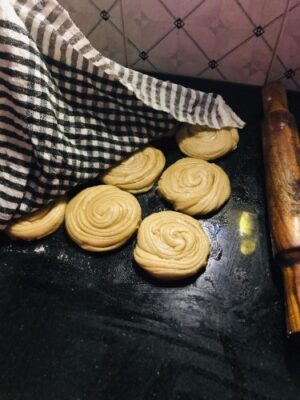 Flaky Kerala Wheat Parotta (Lachha Paratha): A Healthier Take on a Classic - Plattershare - Recipes, food stories and food lovers Flaky Kerala Wheat Parotta (Lachha Paratha): A Healthier Take on a Classic - Plattershare - Recipes, food stories and food lovers