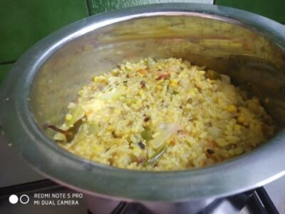 Nourishing Quinoa Khichdi with Fresh Green Vegetables - Plattershare - Recipes, food stories and food lovers Nourishing Quinoa Khichdi with Fresh Green Vegetables - Plattershare - Recipes, food stories and food lovers