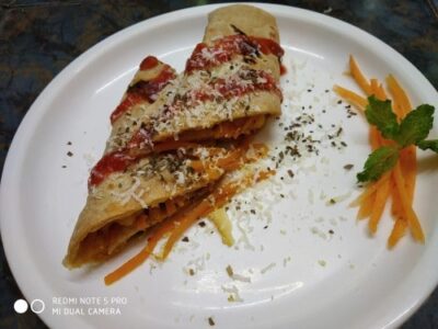 Savory Veggie & Cheese Whole Wheat Flatbread: A Quick & Easy Meal - Plattershare - Recipes, food stories and food lovers Savory Veggie & Cheese Whole Wheat Flatbread: A Quick & Easy Meal - Plattershare - Recipes, food stories and food lovers