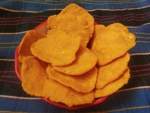 Thattai Vadai Recipe – How To Make Thattai Murukku – Thattu Vadai, Nippetu - Plattershare - Recipes, food stories and food lovers