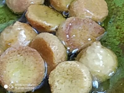Vibrant Malabar Spinach Curry (Poi Saak) - Plattershare - Recipes, food stories and food lovers Vibrant Malabar Spinach Curry (Poi Saak) - Plattershare - Recipes, food stories and food lovers