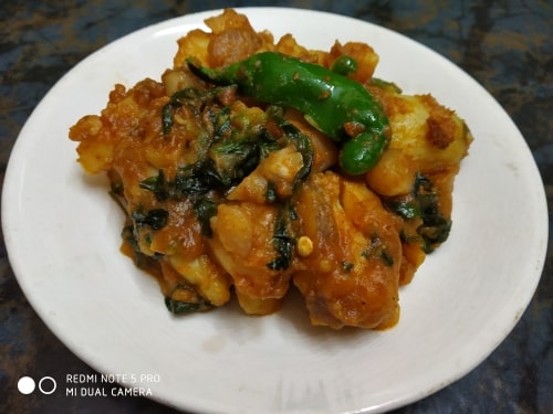 Malabar Spinach Curry With Onion Garlic - Plattershare - Recipes, Food Stories And Food Enthusiasts