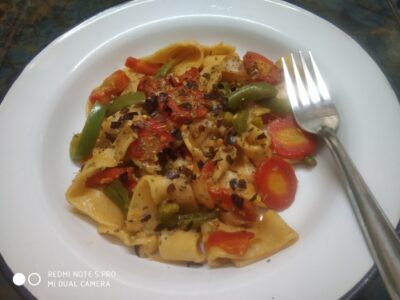Kakrol (spiny gourd) with cherry tomato - Plattershare - Recipes, food stories and food enthusiasts