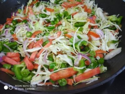 Cheesy Veggie-Stuffed Chapati: A Flavorful Indian Fusion - Plattershare - Recipes, food stories and food lovers Cheesy Veggie-Stuffed Chapati: A Flavorful Indian Fusion - Plattershare - Recipes, food stories and food lovers