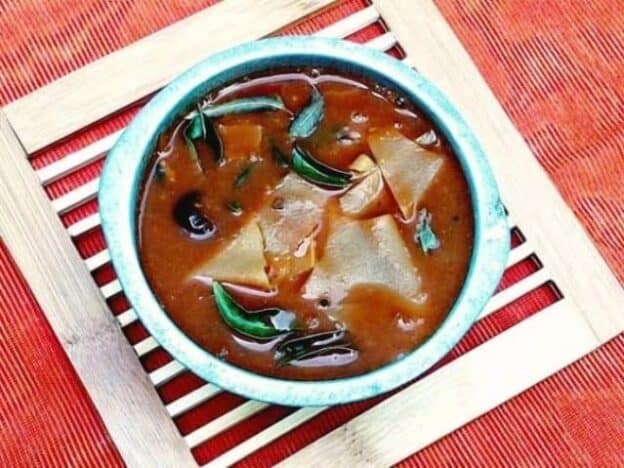 Pappad Tangy Spicy Gravy (Appalam Vatha Kuzhambu) - Plattershare - Recipes, Food Stories And Food Enthusiasts