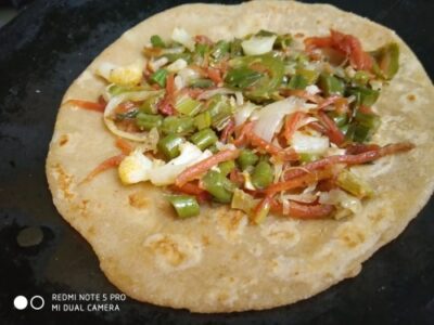 Savory Egg Chapati with Sautéed Vegetables - Plattershare - Recipes, food stories and food lovers Savory Egg Chapati with Sautéed Vegetables - Plattershare - Recipes, food stories and food lovers