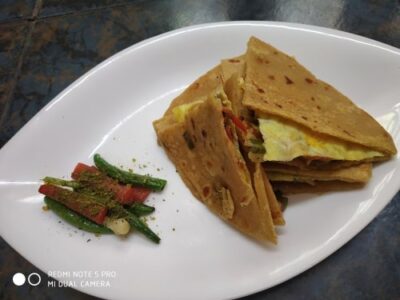 Savory Egg Chapati with Sautéed Vegetables - Plattershare - Recipes, food stories and food lovers Savory Egg Chapati with Sautéed Vegetables - Plattershare - Recipes, food stories and food lovers