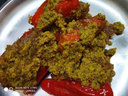 Hotless Stuffed Red Chilli - Plattershare - Recipes, food stories and food lovers