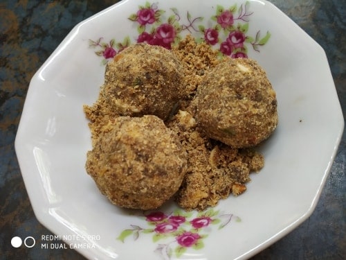 Millet Laddoo - Plattershare - Recipes, Food Stories And Food Enthusiasts