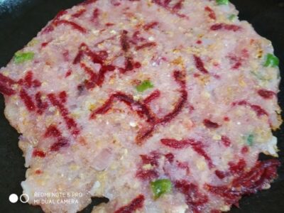 Savory Suji Ka Chilla (Semolina Pancakes with Beetroot and Oats) - Plattershare - Recipes, food stories and food lovers Savory Suji Ka Chilla (Semolina Pancakes with Beetroot and Oats) - Plattershare - Recipes, food stories and food lovers