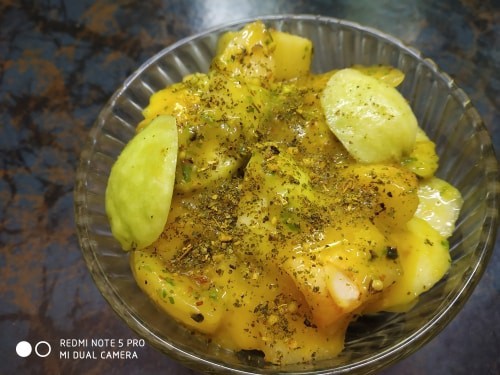 Pears Guava Chaat - Plattershare - Recipes, food stories and food lovers
