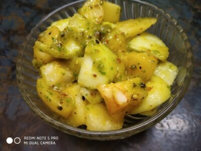 Sweet & Spicy Pear and Guava Chaat: A Refreshing Indian Snack - Plattershare - Recipes, food stories and food lovers Sweet & Spicy Pear and Guava Chaat: A Refreshing Indian Snack - Plattershare - Recipes, food stories and food lovers