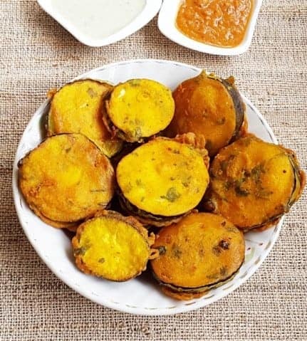 Eggplant Pakora Recipe - Baingan Pakora/Pakoda - Plattershare - Recipes, Food Stories And Food Enthusiasts