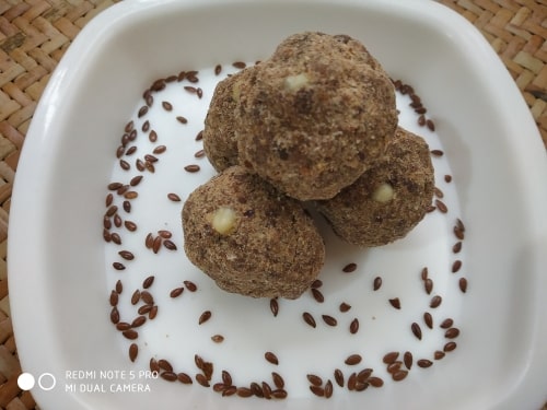 Flaxseeds Laddoo - Plattershare - Recipes, Food Stories And Food Enthusiasts