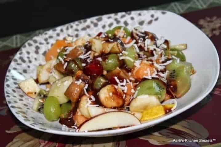 Fruit Salad With Honey, Lime & Chocolate - Plattershare - Recipes, food stories and food lovers
