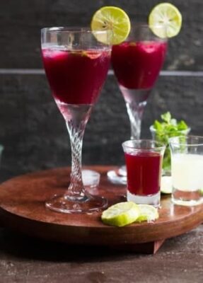 Refreshing Pomegranate Lemonade: A Sweet and Tart Delight - Plattershare - Recipes, food stories and food lovers Refreshing Pomegranate Lemonade: A Sweet and Tart Delight - Plattershare - Recipes, food stories and food lovers