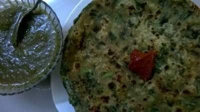 Potato Stuffed Spinach Paratha - Plattershare - Recipes, food stories and food lovers