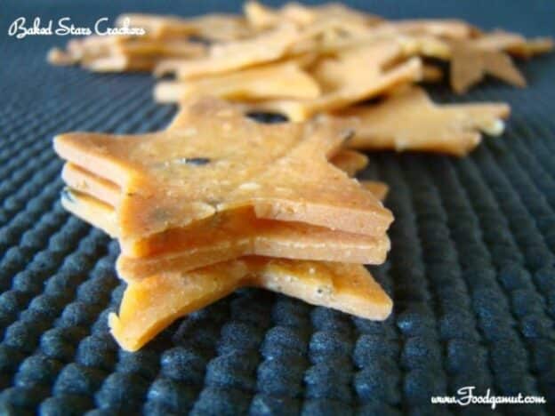 Baked Stars Crackers - Plattershare - Recipes, Food Stories And Food Enthusiasts