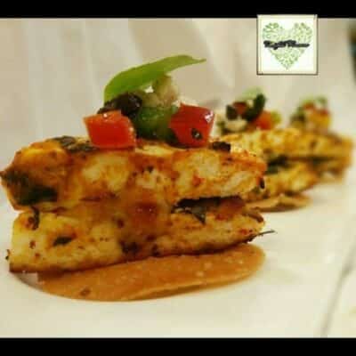 Surprise Achari Tikka With Mozzarella And Olives - Plattershare - Recipes, food stories and food enthusiasts