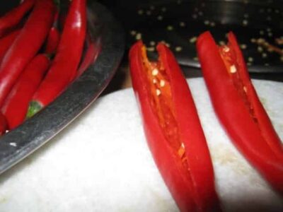 Fiery Kashmiri Red Chili Pickle (Lal Mirch ka Achar) - Plattershare - Recipes, food stories and food lovers Fiery Kashmiri Red Chili Pickle (Lal Mirch ka Achar) - Plattershare - Recipes, food stories and food lovers