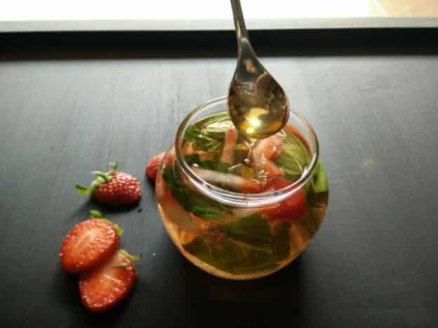 Strawberry Detox Drink - Plattershare - Recipes, Food Stories And Food Enthusiasts