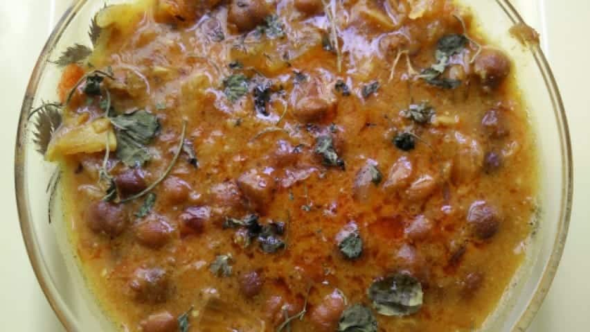 Jaisalmeri Kala Channa (Black Chickpeas Curry) - Plattershare - Recipes, food stories and food lovers
