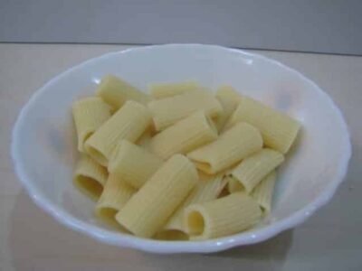 Easy Rigatoni with Sundried Tomato Basil Sauce - Plattershare - Recipes, food stories and food lovers Easy Rigatoni with Sundried Tomato Basil Sauce - Plattershare - Recipes, food stories and food lovers