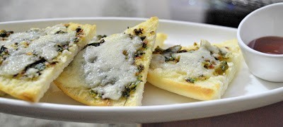 Cheesy Garlic Pizza Sticks - Plattershare - Recipes, food stories and food enthusiasts