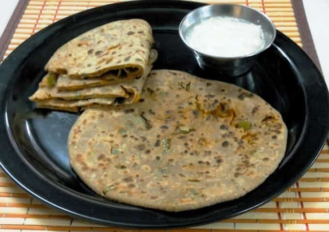 Carrot Capsicum Paratha - Plattershare - Recipes, food stories and food lovers