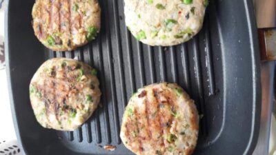 Healthy & Delicious Soya Burgers: A Vegetarian Delight - Plattershare - Recipes, food stories and food lovers Healthy & Delicious Soya Burgers: A Vegetarian Delight - Plattershare - Recipes, food stories and food lovers