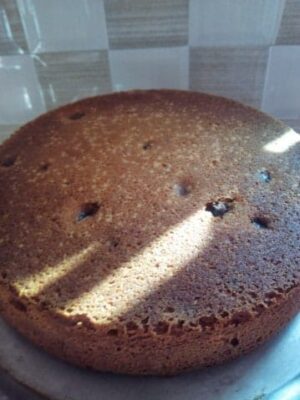 Fluffy Vanilla Sponge Cake: A Classic Recipe - Plattershare - Recipes, food stories and food lovers Fluffy Vanilla Sponge Cake: A Classic Recipe - Plattershare - Recipes, food stories and food lovers