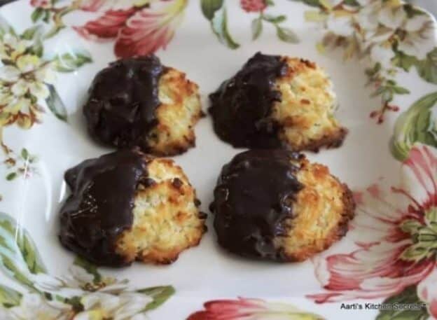 Chocolate Dipped Eggless Coconut Macaroons With Cardamom Flavour - Plattershare - Recipes, Food Stories And Food Enthusiasts