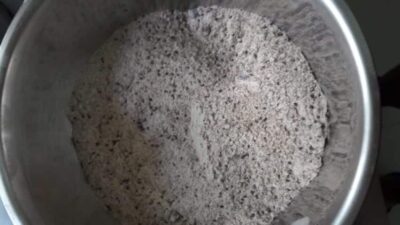 Healthy Chia Seed Cupcakes: A Guilt-Free Indulgence - Plattershare - Recipes, food stories and food lovers Chia seed mixture in a bowl, ready for baking.