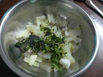 Cooling Ash Gourd Raitha: A Refreshing Indian Yogurt Dip - Plattershare - Recipes, food stories and food lovers Cooling Ash Gourd Raitha: A Refreshing Indian Yogurt Dip - Plattershare - Recipes, food stories and food lovers