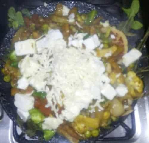 Paneer Minty Sizzler On Tawa. (With Paneer Potato Cutlet, Veg'S.) - Plattershare - Recipes, food stories and food lovers