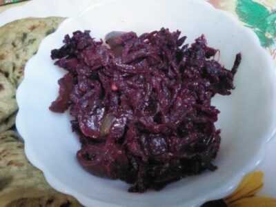 Quick & Easy Beetroot and Bell Pepper Curry (Vegan & Gluten-Free) - Plattershare - Recipes, food stories and food lovers Quick & Easy Beetroot and Bell Pepper Curry (Vegan & Gluten-Free) - Plattershare - Recipes, food stories and food lovers