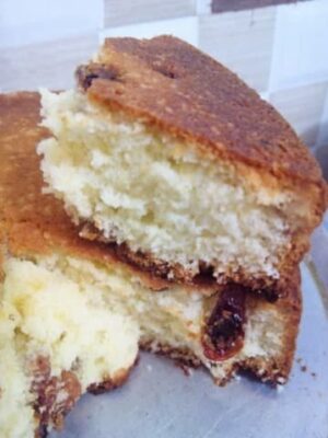 Fluffy Vanilla Sponge Cake: A Classic Recipe - Plattershare - Recipes, food stories and food lovers Fluffy Vanilla Sponge Cake: A Classic Recipe - Plattershare - Recipes, food stories and food lovers