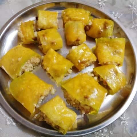 Bengali Mango Sweet: A Layered Delight - Plattershare - Recipes, food stories and food lovers Bengali Mango Sweet: A Layered Delight - Plattershare - Recipes, food stories and food lovers