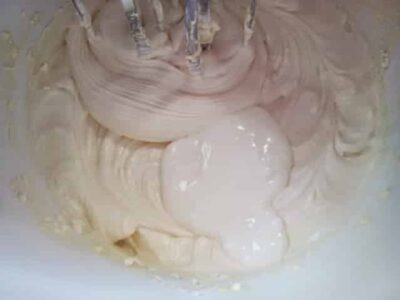 Fluffy Vanilla Sponge Cake: A Classic Recipe - Plattershare - Recipes, food stories and food lovers Fluffy Vanilla Sponge Cake: A Classic Recipe - Plattershare - Recipes, food stories and food lovers