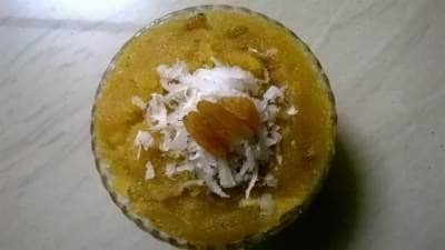 Suji-Besan Halwa / Samolina-Gram Flour Dessert - Plattershare - Recipes, Food Stories And Food Enthusiasts