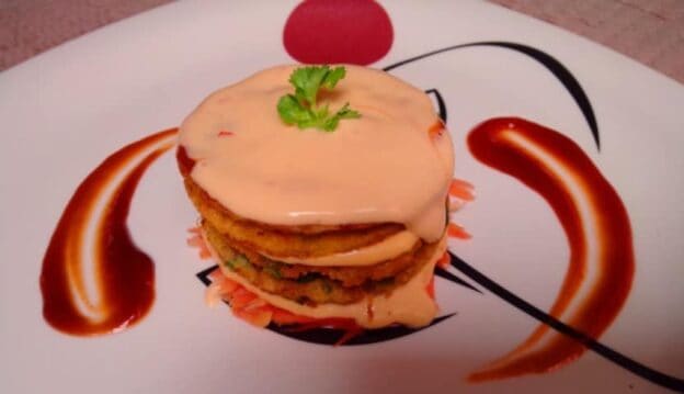 Veg Semolina Pan Cake With Creamy Mayonnaise - Plattershare - Recipes, Food Stories And Food Enthusiasts